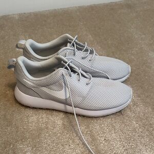 Nike Light Gray Golf Shoes